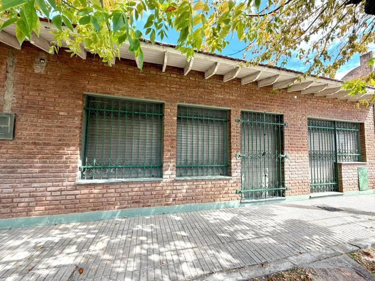 Casa a terminar + Salon al frente 3