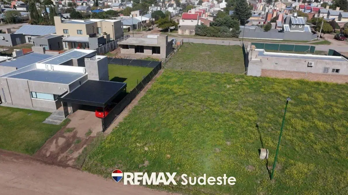 VENTA LOTE, BARRIO LAS ACACIAS 2