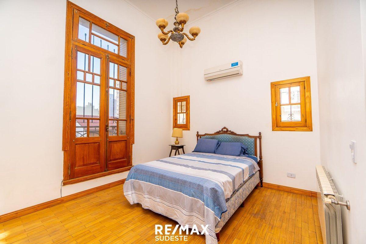 VENTA CASA 4 DORMITORIOS APTO CREDITO CENTRO