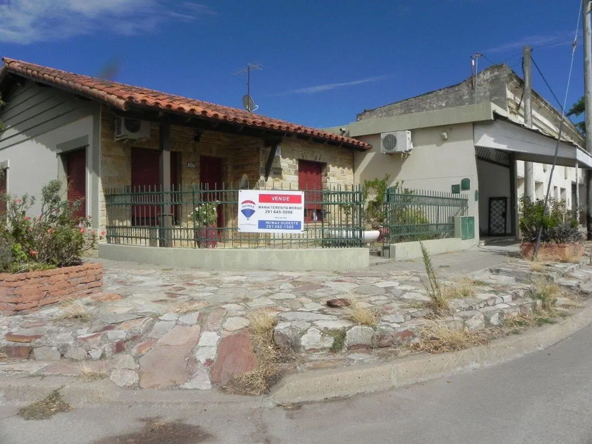Amplia Propiedad en Venta con Local 3