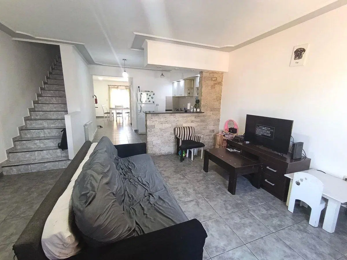VENTA DE IMPECABLE Y MODERNO  DUPLEX 2 DORM 3