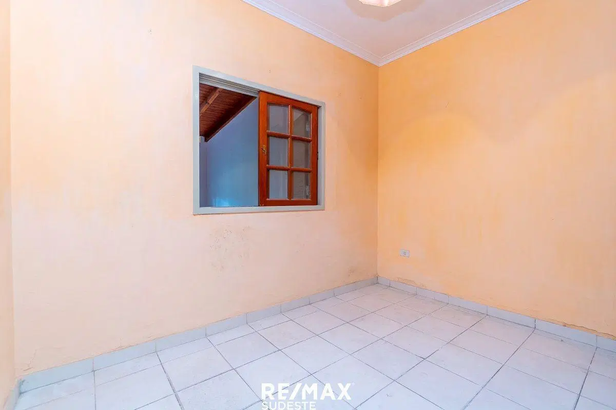 Venta casa 3 dormitorios, patio y garage pasante 2