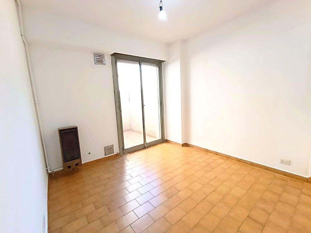 VENTA DEPARTAMENTO I DORM CON PATIO PROPIO CENTTRO