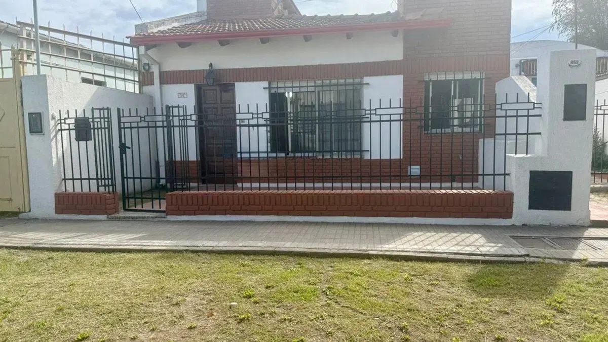 PH EN VENTA 3 AMBIENTES EN BARRIO PEDRO PICO 5