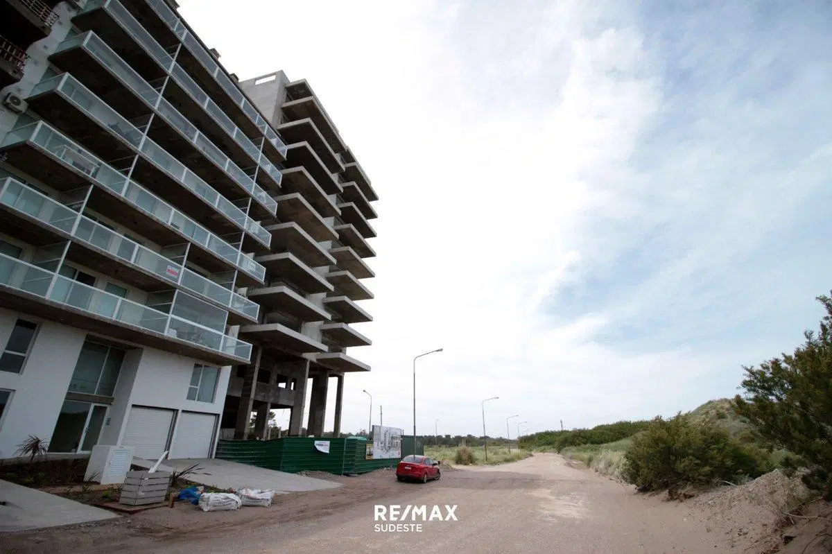 VENTA EXCLUSIVO SEMIPISO FRENTE AL MAR 4
