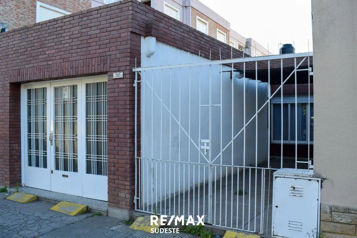 CASA con doble ingreso, zona SALTA Y 12 DE OCTUBRE 4