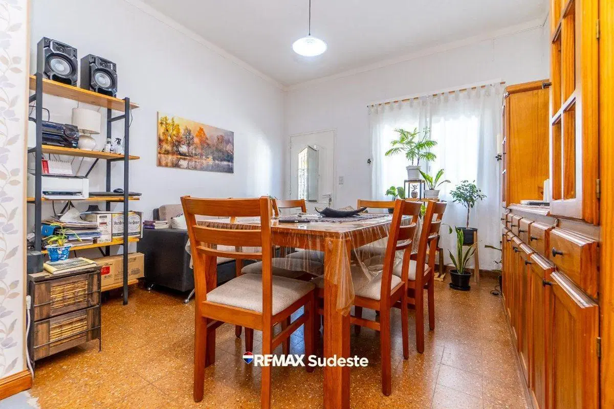 VENTA CASA 2 DORMITORIOS CON PATIO 2