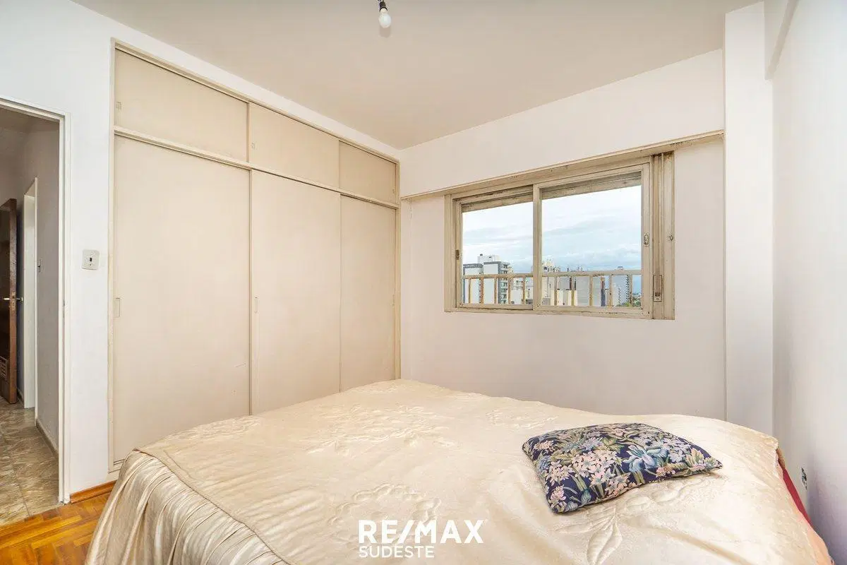 VENTA DEPARTAMENTO CENTRO 4 AMBIENTES CON COCHERA 5