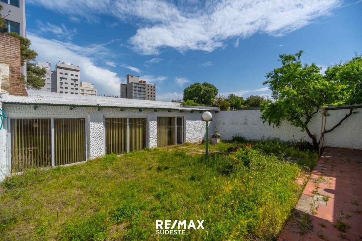 VENTA CASA 3 AMBIENTES PATIO QUINCHO MONTE HERMOSO