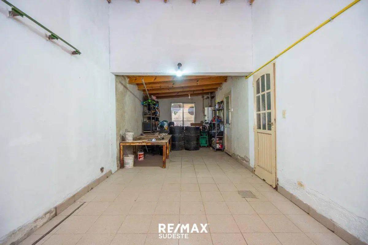 VENTA CASA TRES DORMITORIOS CON GARAGE Y PATIO 3