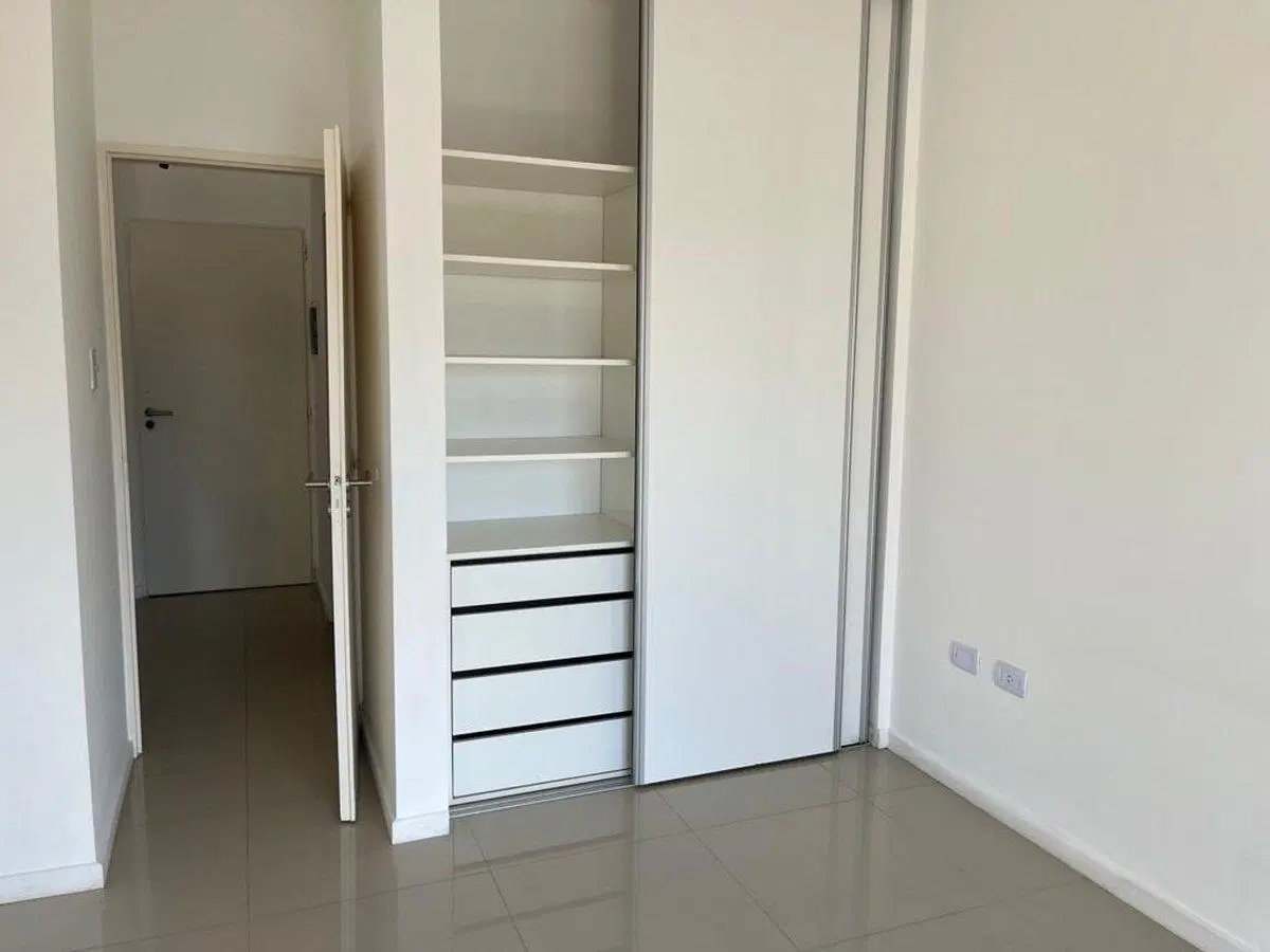 EXCELENTE DEPARTAMENTO UN DORMITORIO CON BALCON 2