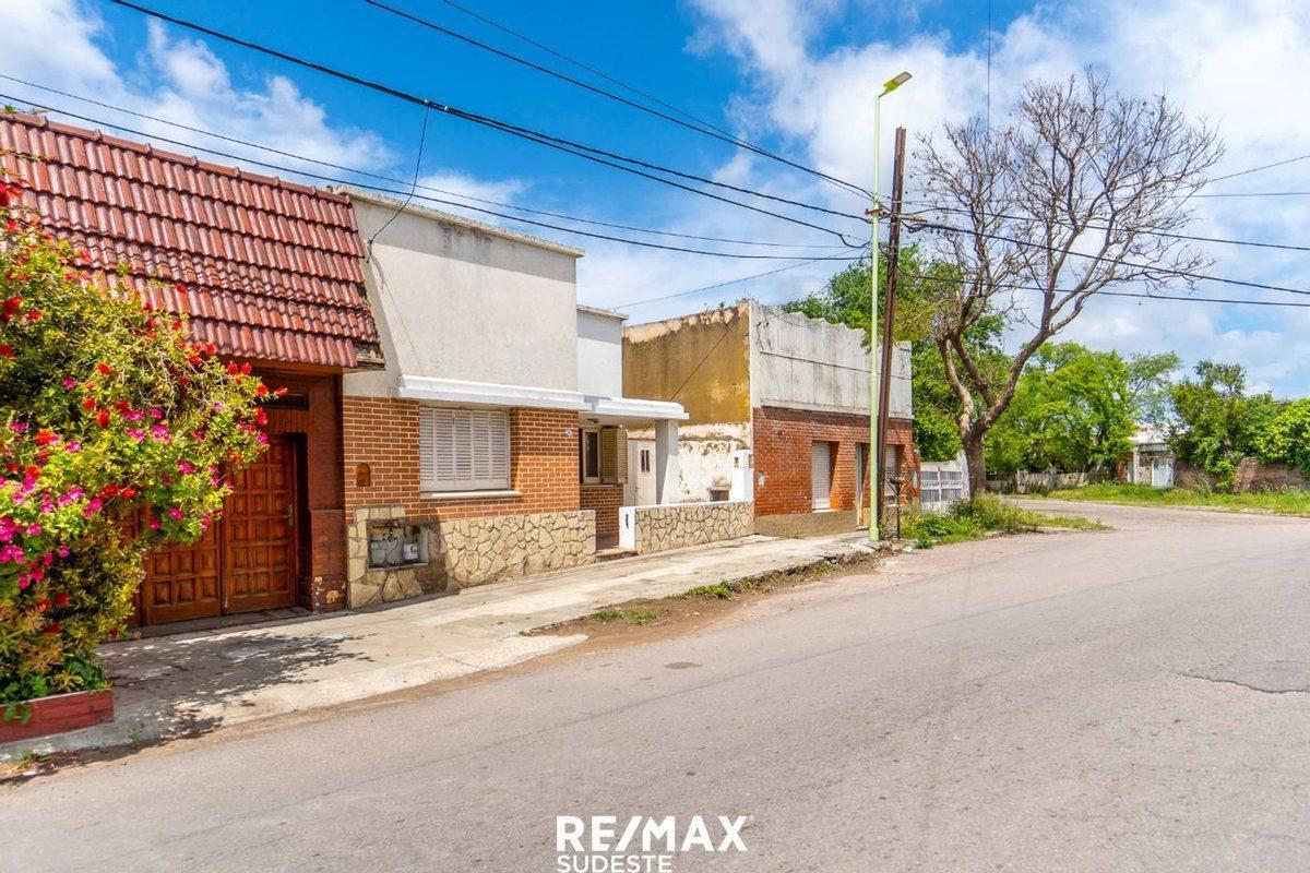 VENTA 3 CASAS EN BLOQUE