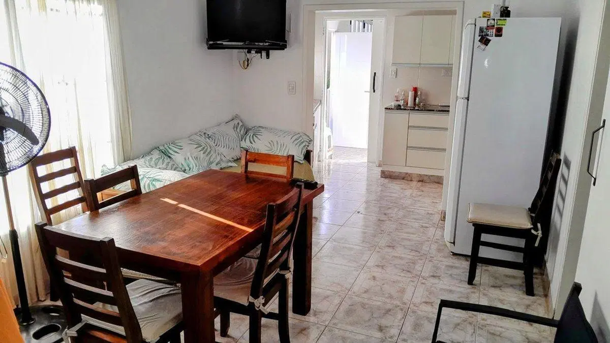 VENTA CASA MAS 4 DEPARTAMENTOS EN MONTE HERMOSO 2