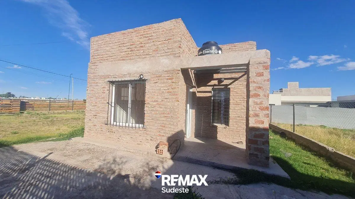 Se vende casa de 3 dormitorios en Aldea Romana 4