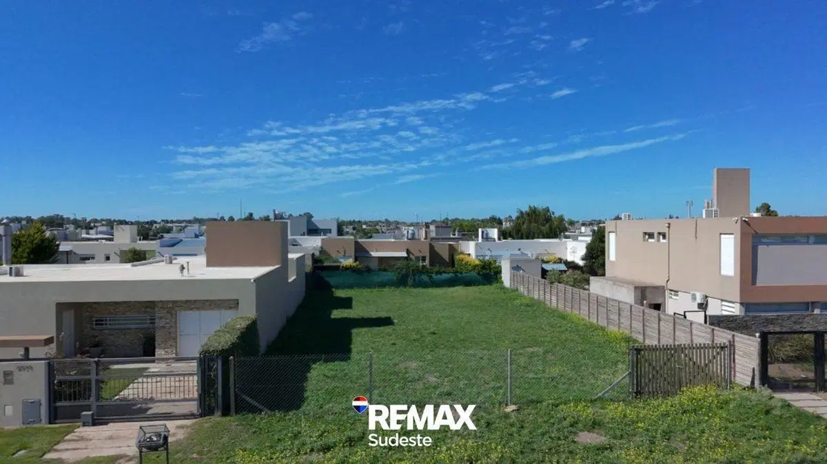 Lote en Venta en  el Barrio Acacias 4