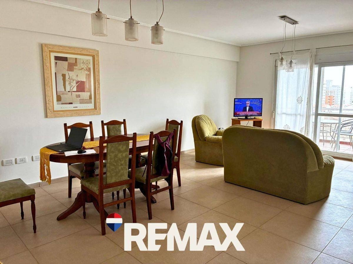 VENTA SEMIPISO CON COCHERA EN MONTE HERMOSO