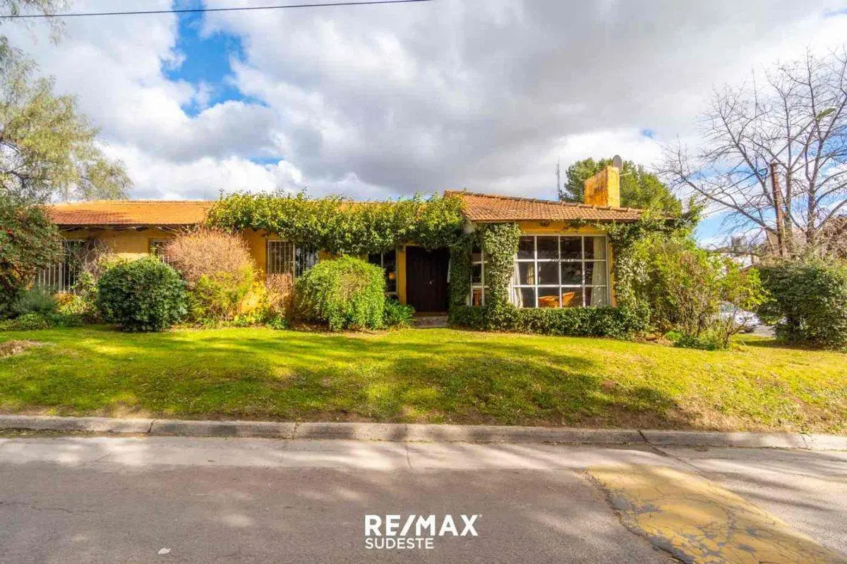 VENTA CASA ALTOS DE PALIHUE 5