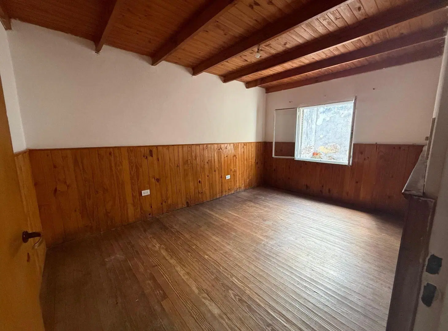 SE VENDE CASA A RECICLAR EN TIRO FEDERAL 5