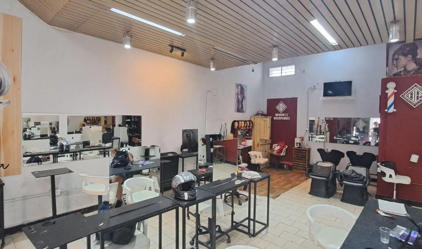 VENTA LOCAL MAS DEPTO DOS DORMITORIOS CENTRO 2