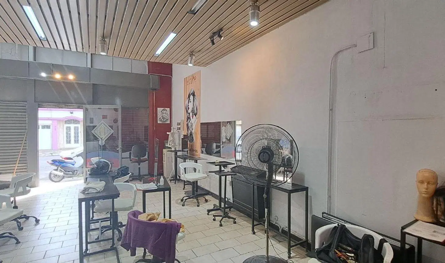 VENTA LOCAL MAS DEPTO DOS DORMITORIOS CENTRO 3