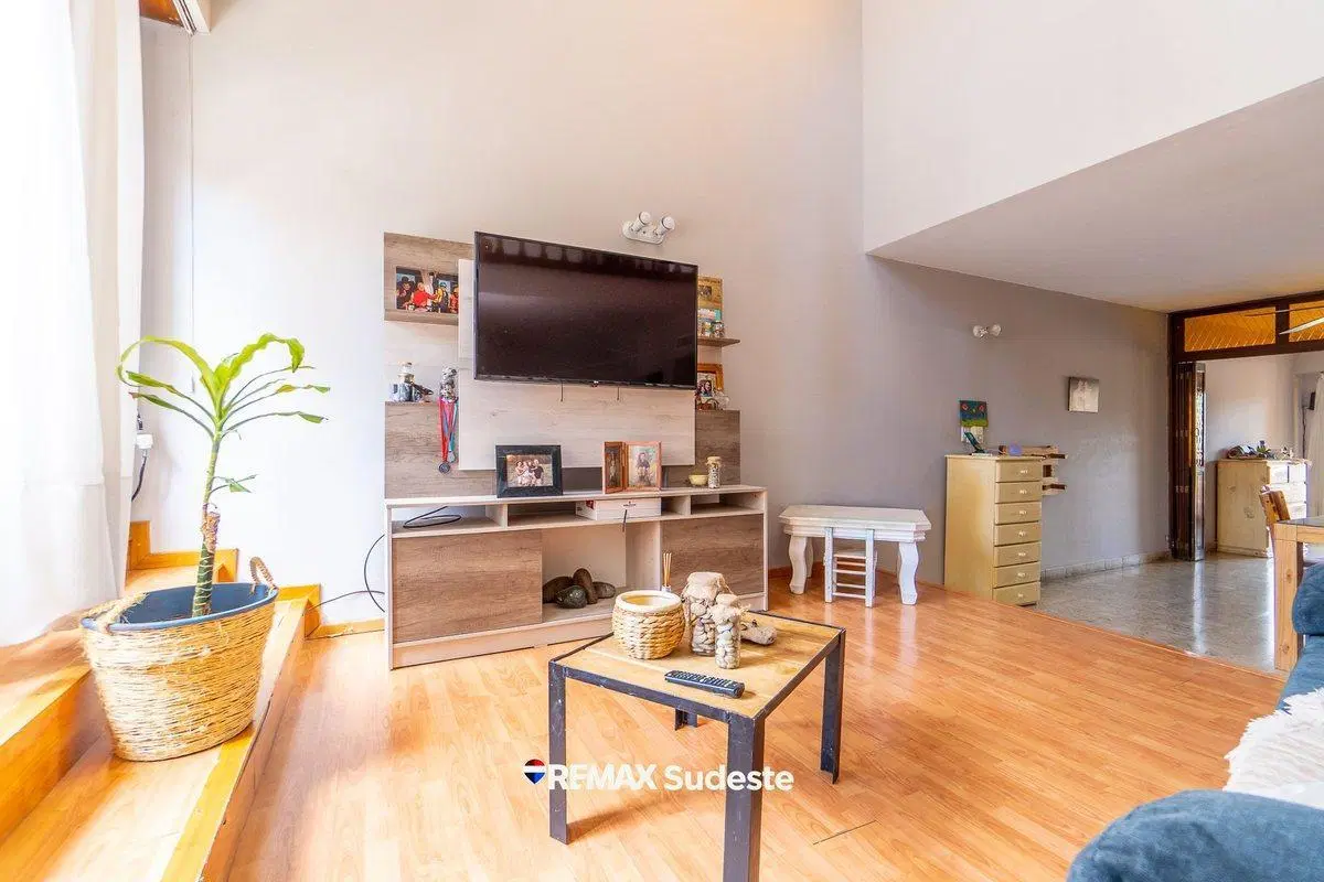 VENTA CASA TRADICIONAL EN EL CENTRO AMPLIO LOTE 4