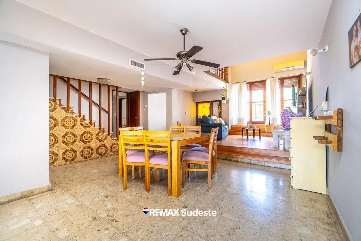 VENTA CASA TRADICIONAL EN EL CENTRO AMPLIO LOTE 3