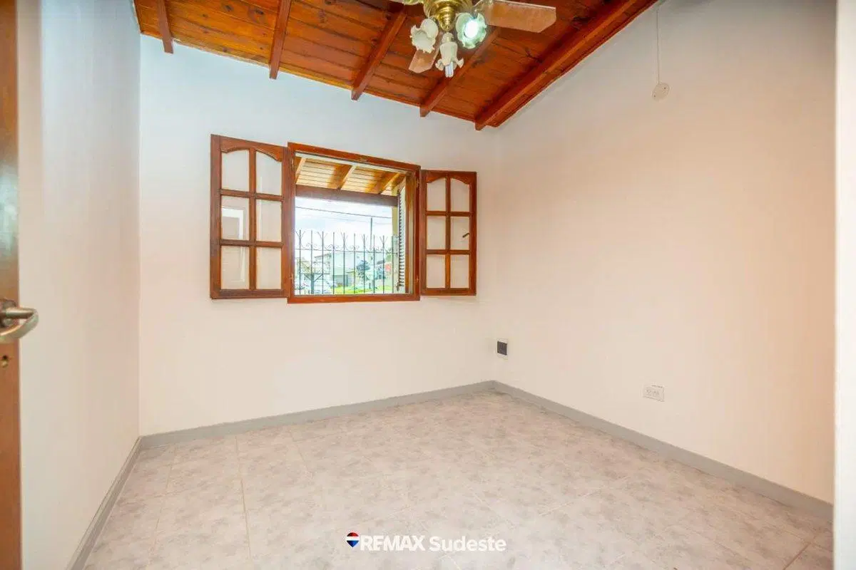 CASA EN VENTA 3 DORMITORIOS RECICLADA A NUEVA 3