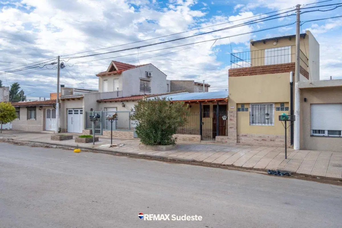 CASA EN VENTA 3 DORMITORIOS RECICLADA A NUEVA 5