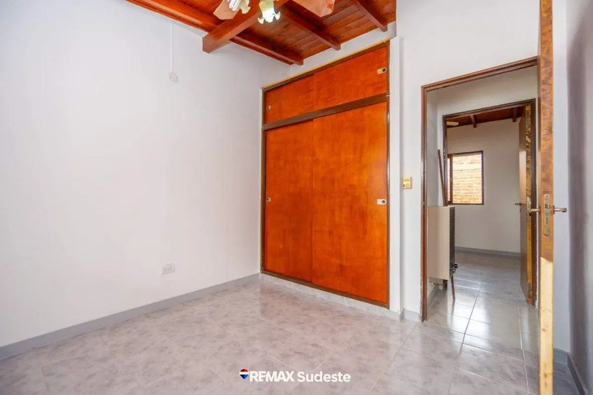 CASA EN VENTA 3 DORMITORIOS RECICLADA A NUEVA 4