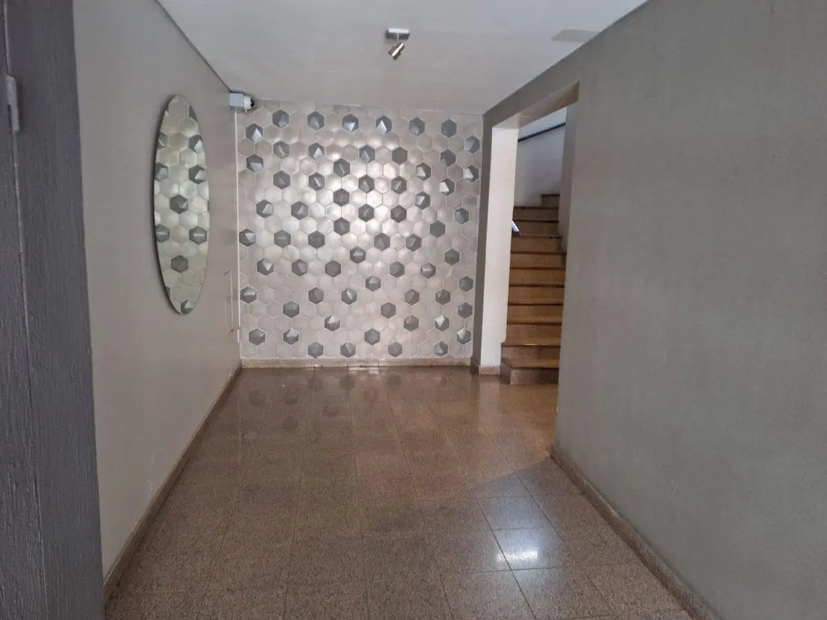 VENTA DPTO 2 DOR. AL FRENTE CALEF. RAD. CENTRICO 2