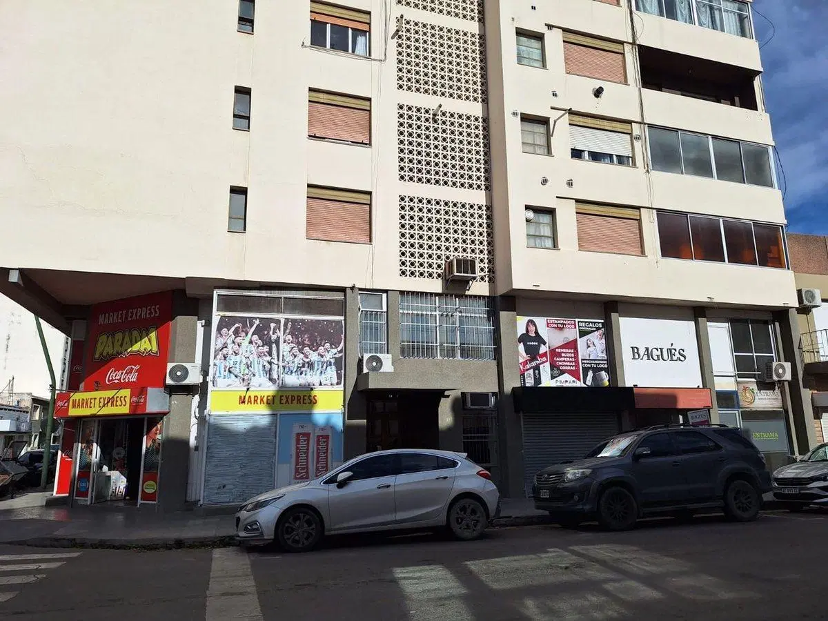 VENTA DPTO 2 DOR. AL FRENTE CALEF. RAD. CENTRICO 3