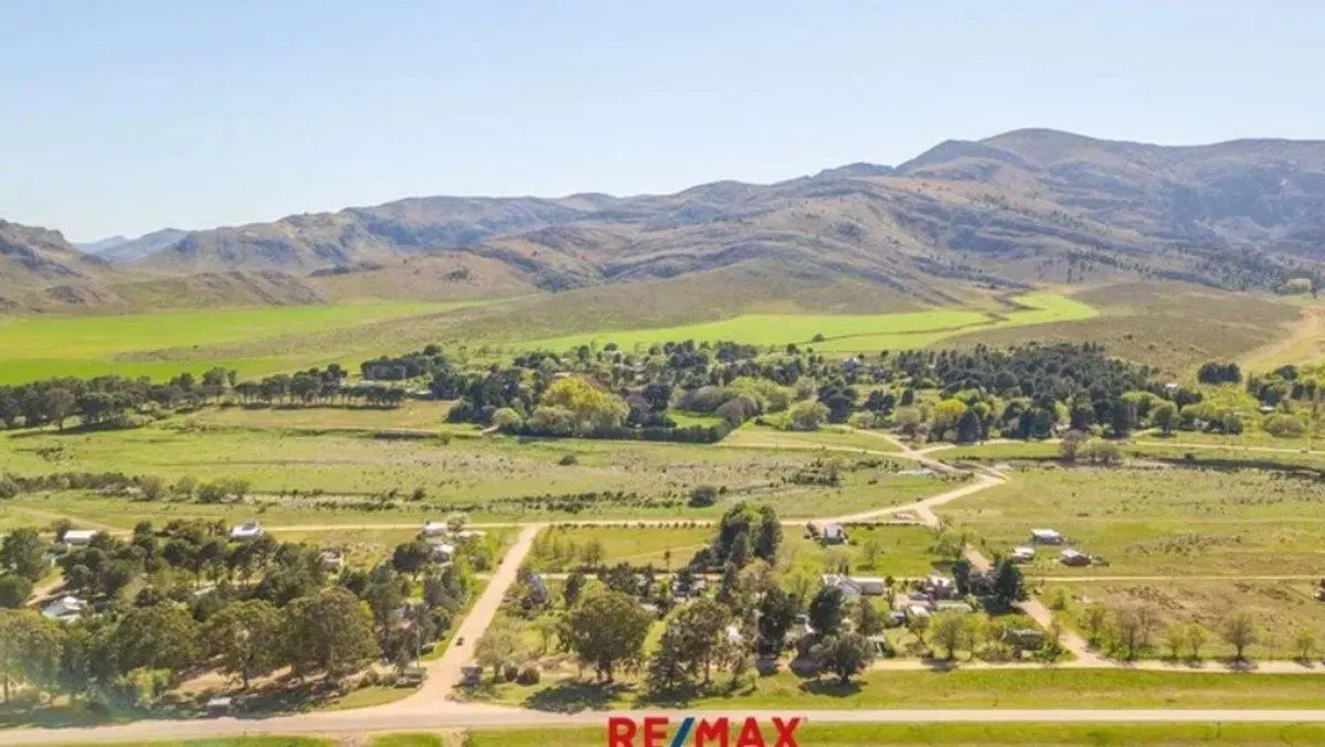LOTE EN VILLA LA GRUTA , VISTA AL ARROYO Y SIERRAS 3