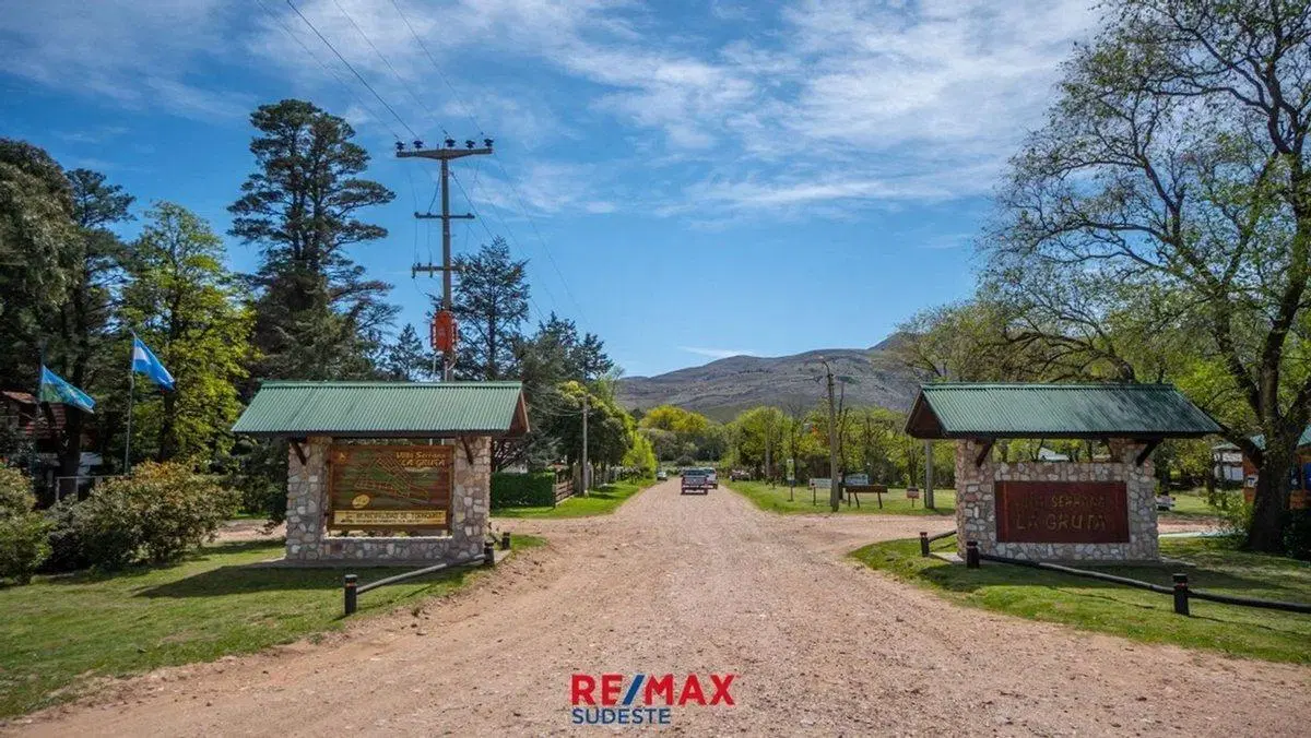 LOTE EN VILLA LA GRUTA , VISTA AL ARROYO Y SIERRAS 5