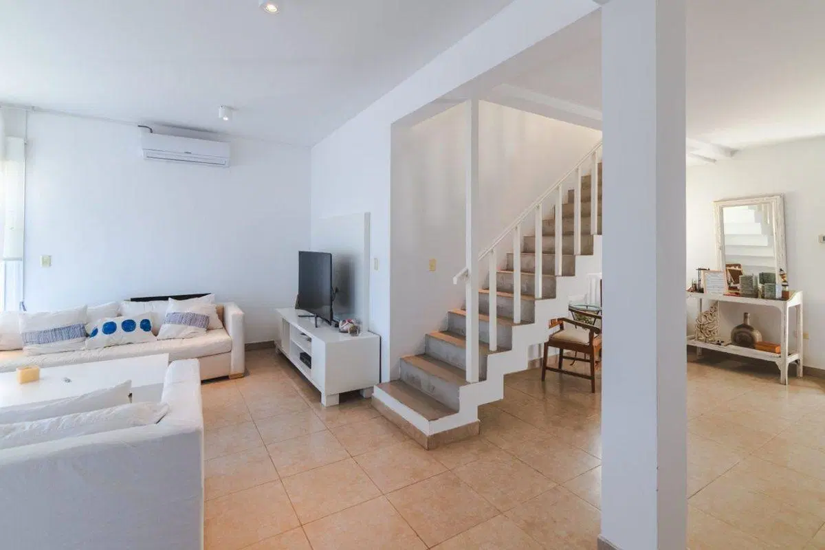 VENTA CASA DE LUJO SOBRE DOS LOTES FRENTE AL MAR 3