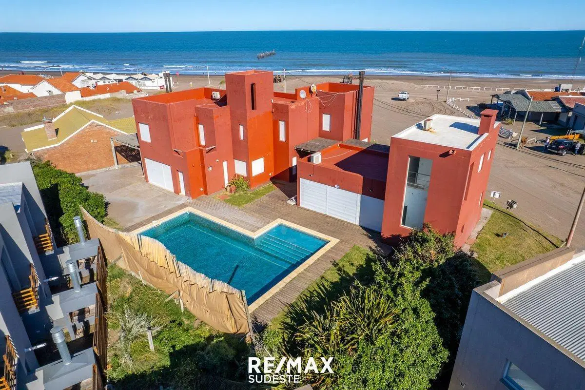 VENTA CASA DE LUJO SOBRE DOS LOTES FRENTE AL MAR 4