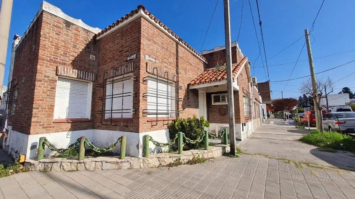 CASA DE DOS DORMITORIOS EN PUNTA ALTA 3