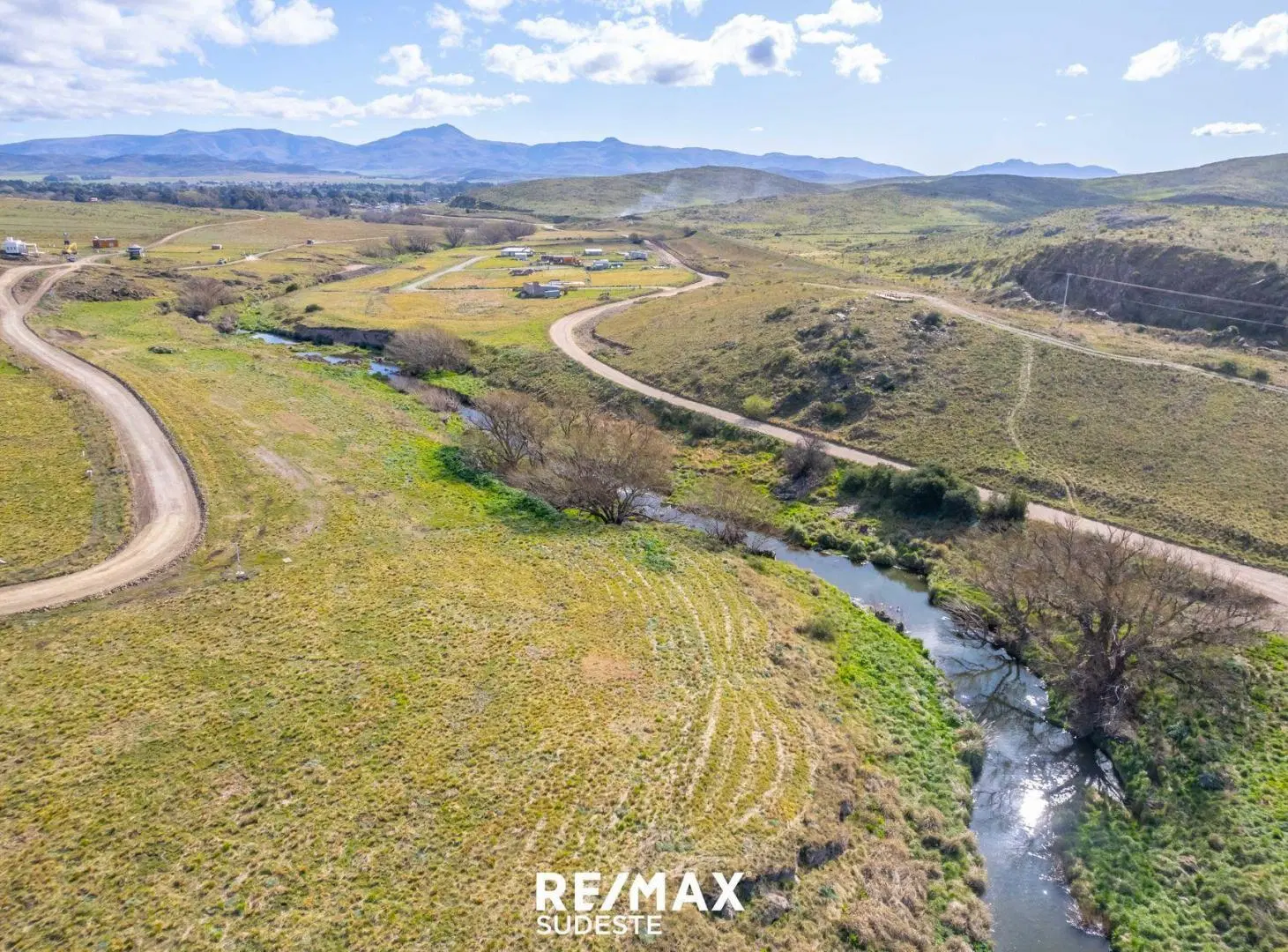 VENTA TERRENO. VILLA LA ARCADIA, LINDERO AL ARROYO 4