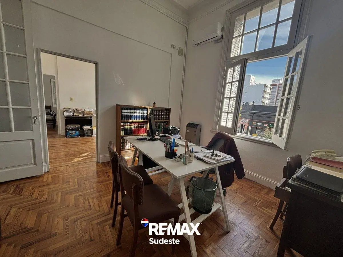 Casa PH en altos para oficinas 4