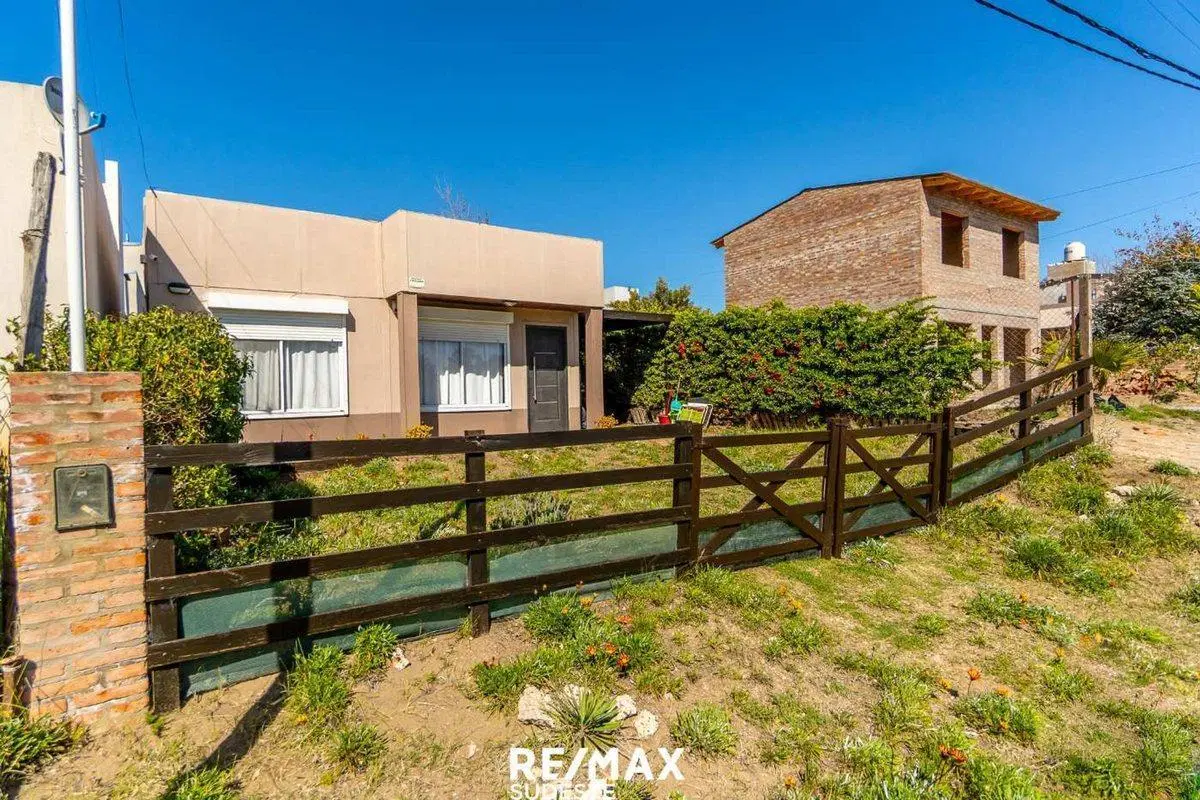 VENTA CASA 2 HAB A METROS DEL MAR (SAUCE GRANDE) 3