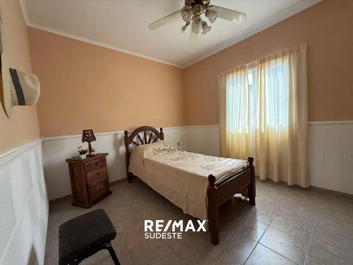 CASA EN VENTA  EN ING. WHITE 5