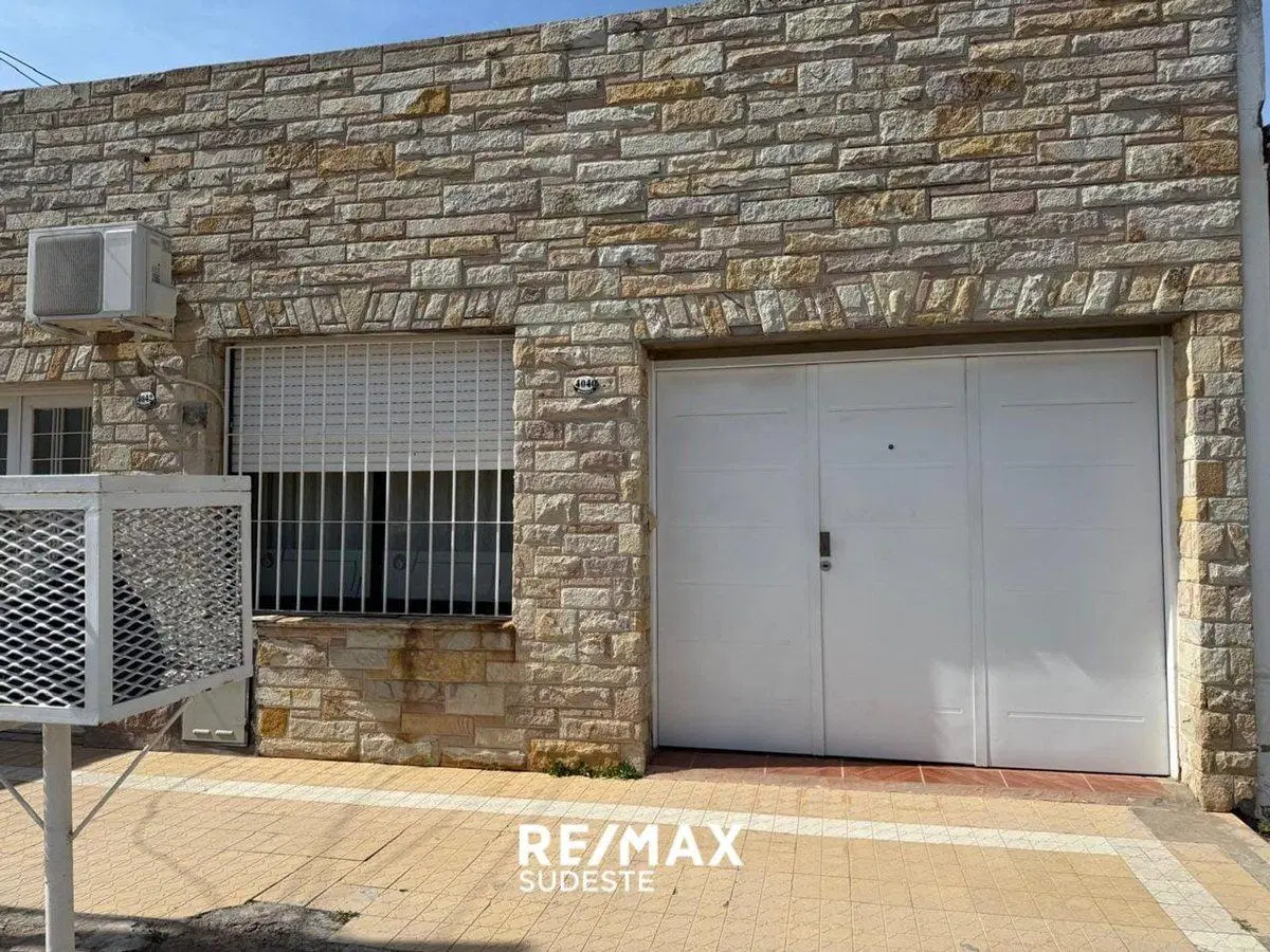CASA EN VENTA  EN ING. WHITE 2