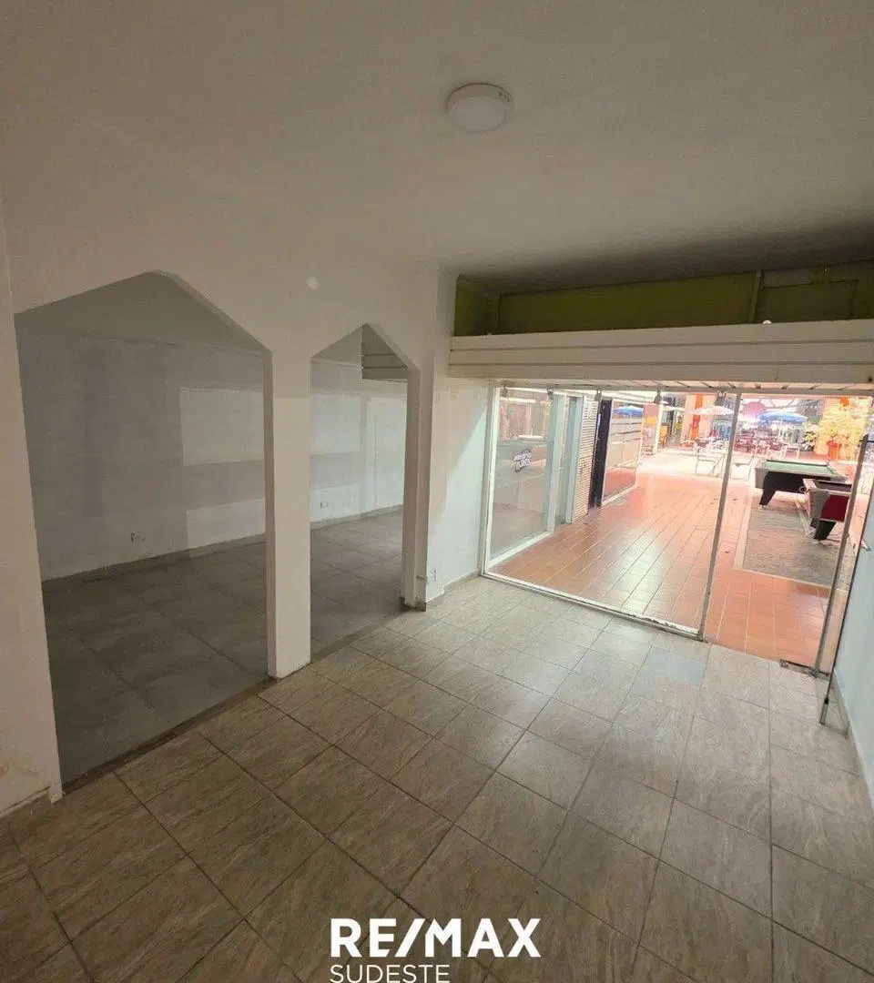 Venta en bloque locales 38-39 Galeria Vision 2000 4