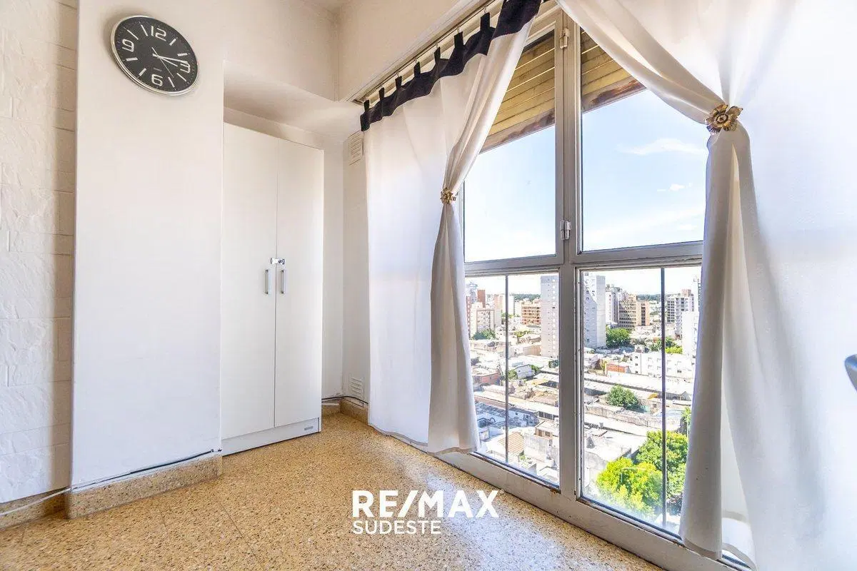 VENTA DEPARTAMENTO CÉNTRICO 3