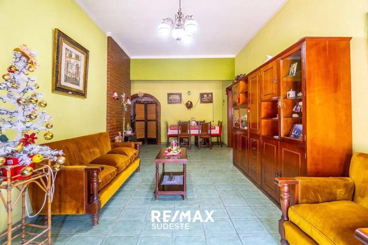 VENTA CASA 3 DORMITORIOS+COCHERA en B. P. PICO 4