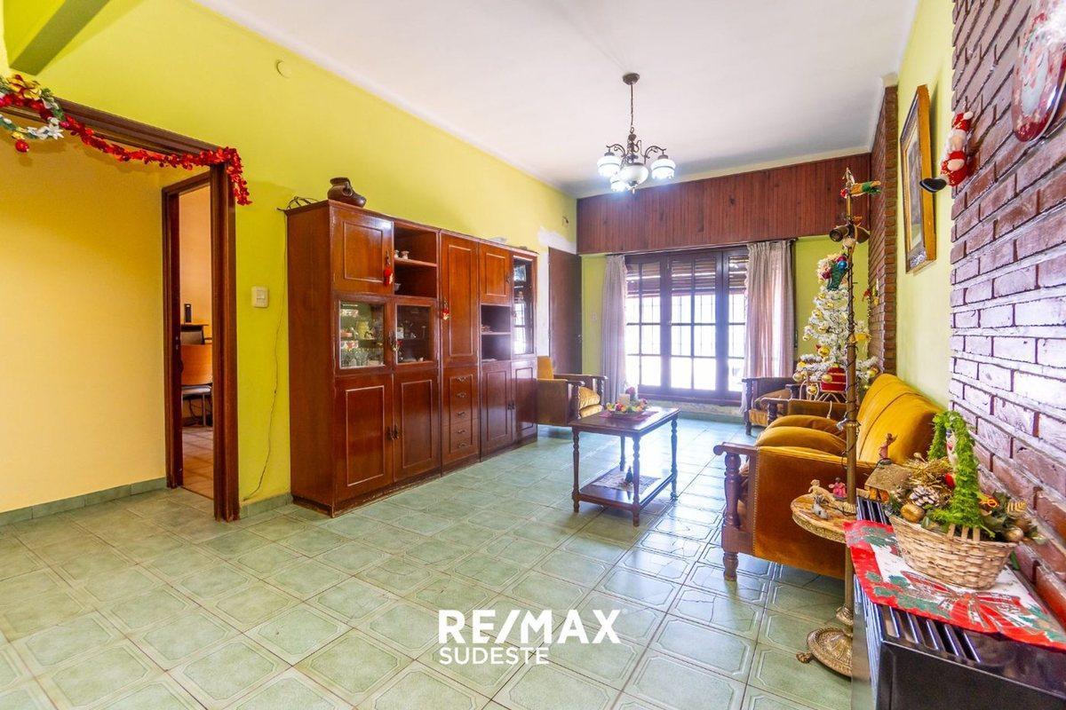 VENTA CASA 3 DORMITORIOS+COCHERA en B. P. PICO