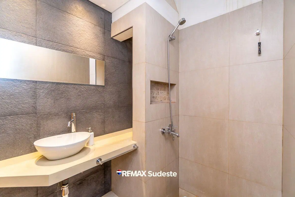 Casa en venta en Barrio Cañitas II 5
