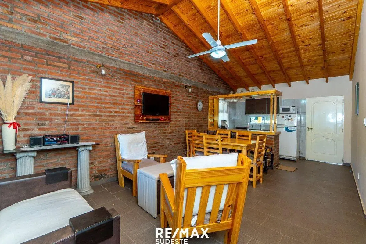VENTA 2 CASAS SOBRE LOTE DE 850 M2 SAUCE GRANDE 4