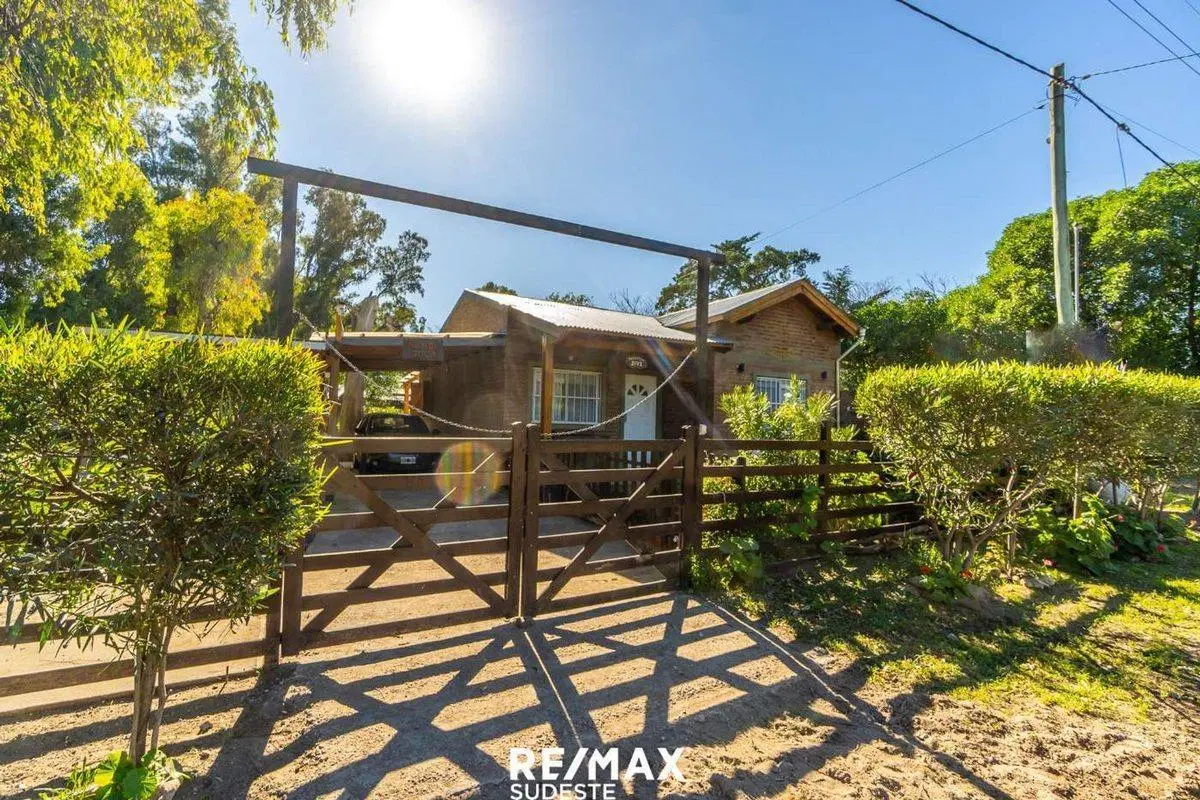VENTA 2 CASAS SOBRE LOTE DE 850 M2 SAUCE GRANDE 2