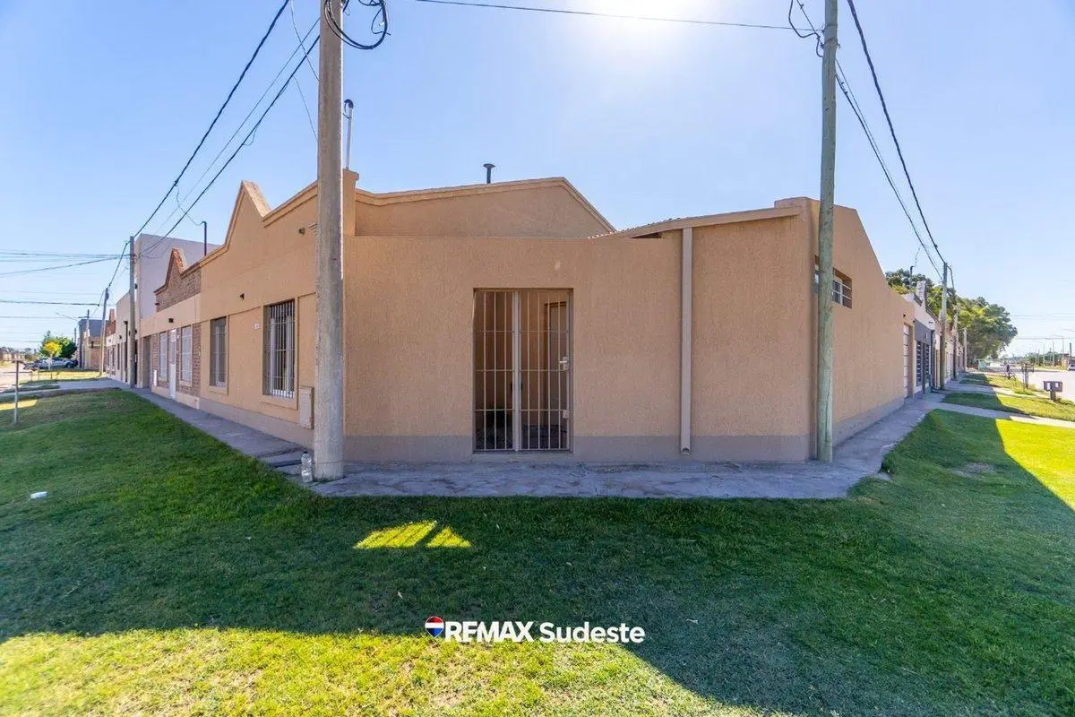 VENTA- CASA DE 2 DORMITORIOS- 5