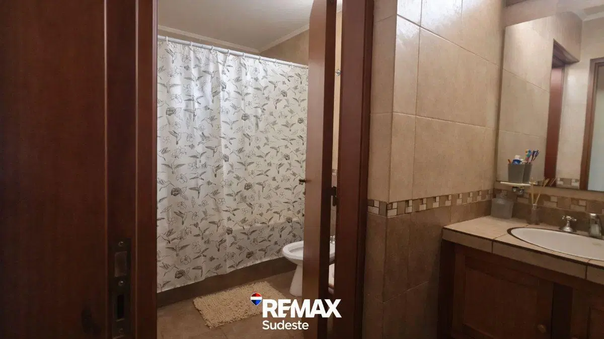 se vende casa de 4 dormitorios en Punta Alta 5